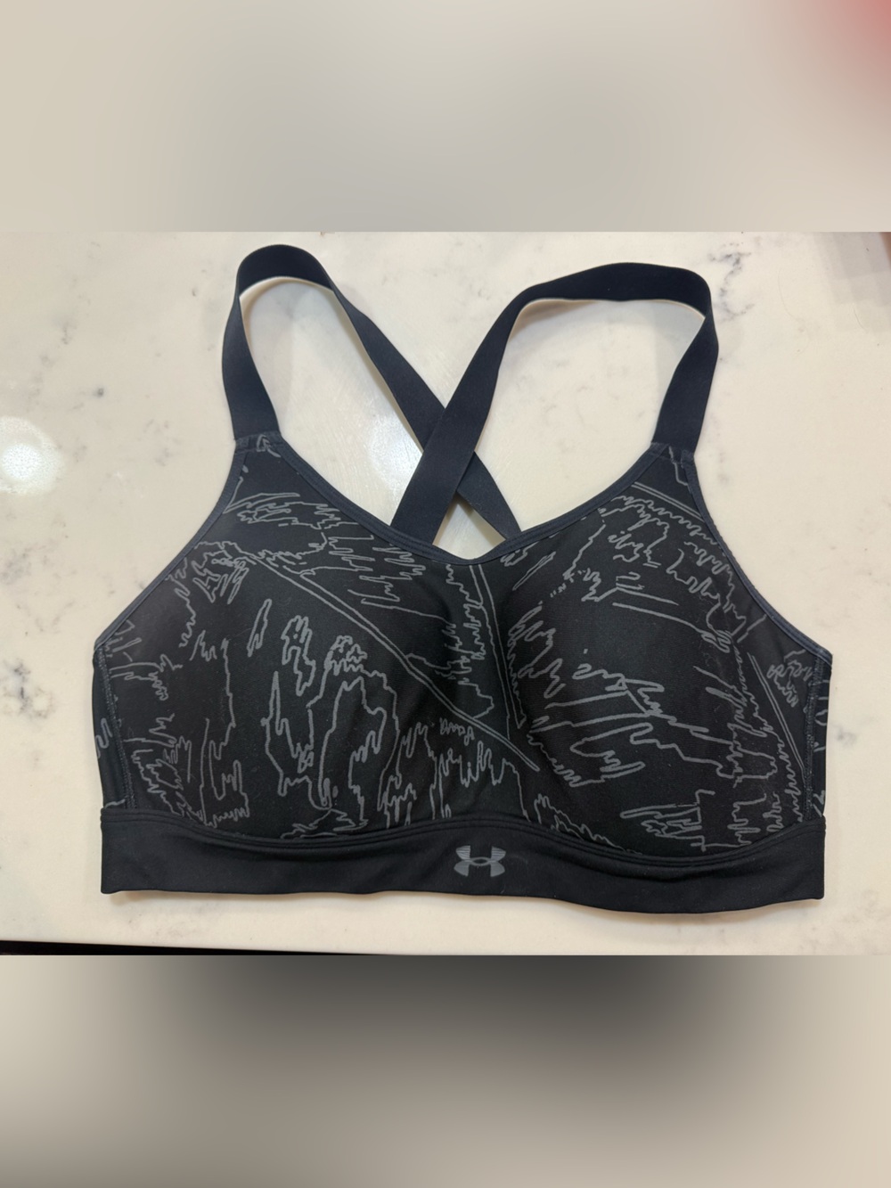 Under Armour Black Patterned Cross-Back Sports Bra - Size Large - High Support